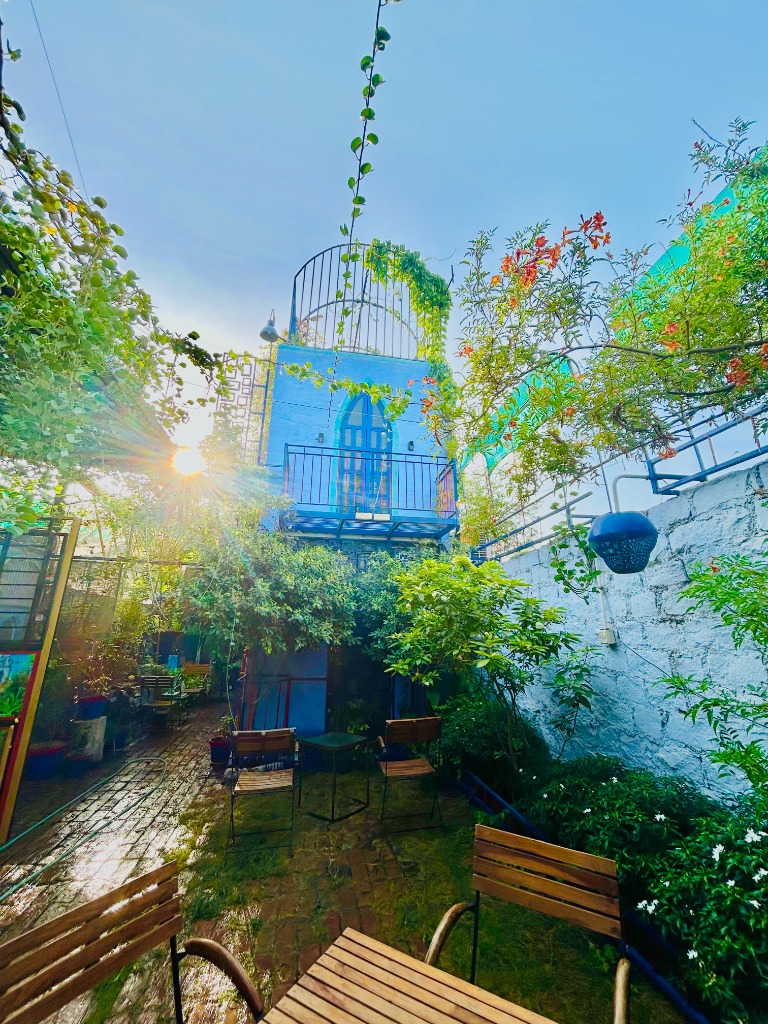 Sunset Golden Hour Poolside and Courtyard sitting at Cafe 1010 Jodhpur